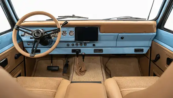 1979 International Scout SEMA_17 Front Interior