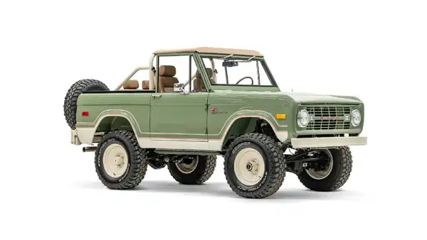 Restored Ford Bronco_7 Passenger Side Front  3.4