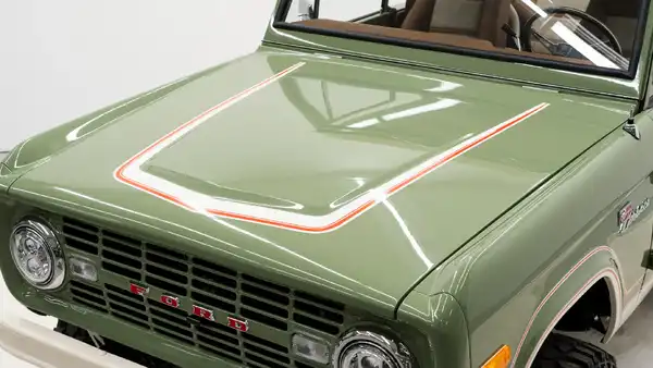 Restored Ford Bronco_24 Exterior 