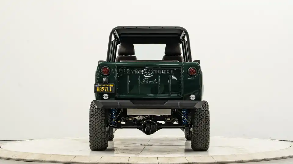 Green IH Scout_11 Rear Tailgate