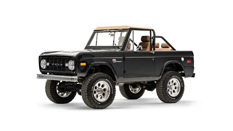 1975 Black Ford Bronco_3 Drivers Side Front 3.4
