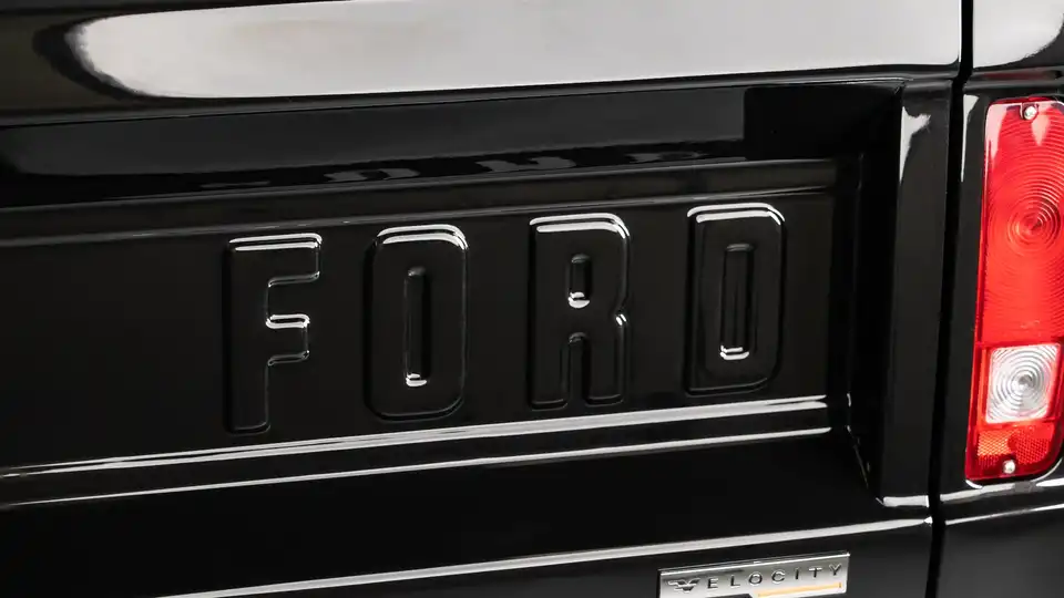 1975 Black Ford Bronco_24 Exterior 