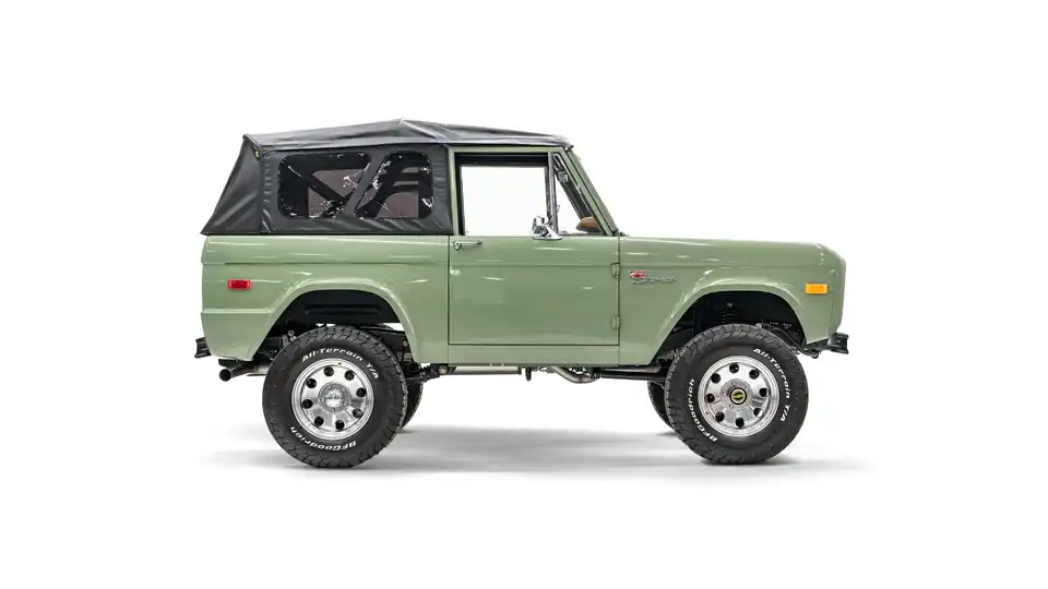 1971 Boxwood Green Ford Bronco For Sale_8 Passenger Side