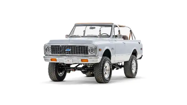 1971 Restored Chevy Blazer_4 Drivers Side Front 