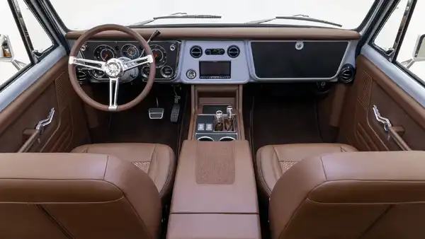 1971 Restored Chevy Blazer_17 Front Interior