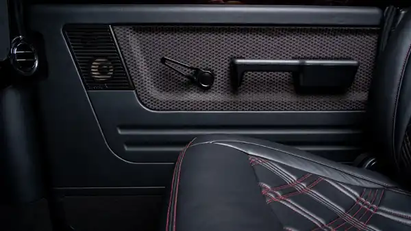 Tom Segura's 1971 Chevy K5 Blazer_22 Interior