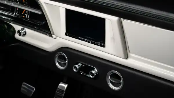 Post Malone's F1Trillion F100_22 Interior