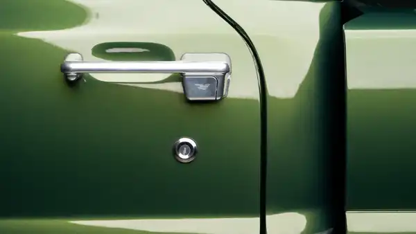 Post Malone's F1Trillion F100_25 Exterior 