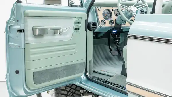 1972 Chevy K5 Blazer For Sale_21 Interior