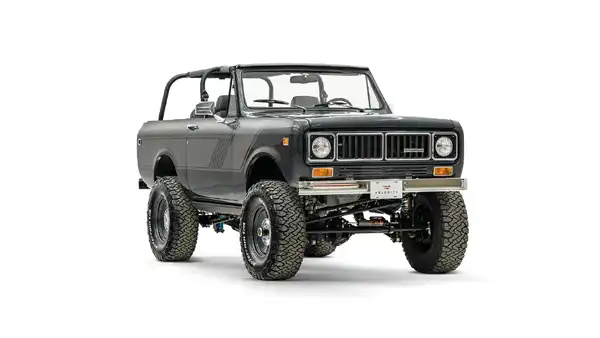 1971 International Scout 2_6 Passenger Side Front 