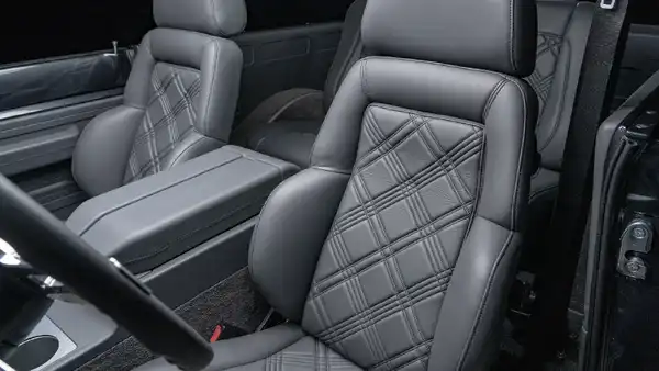 1971 International Scout 2_17 Front Interior