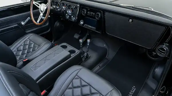 1972 Black K5 Blazer_18 Passenger Side Interior