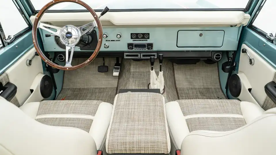 1969 Ford Bronco For Sale_17 Front Interior