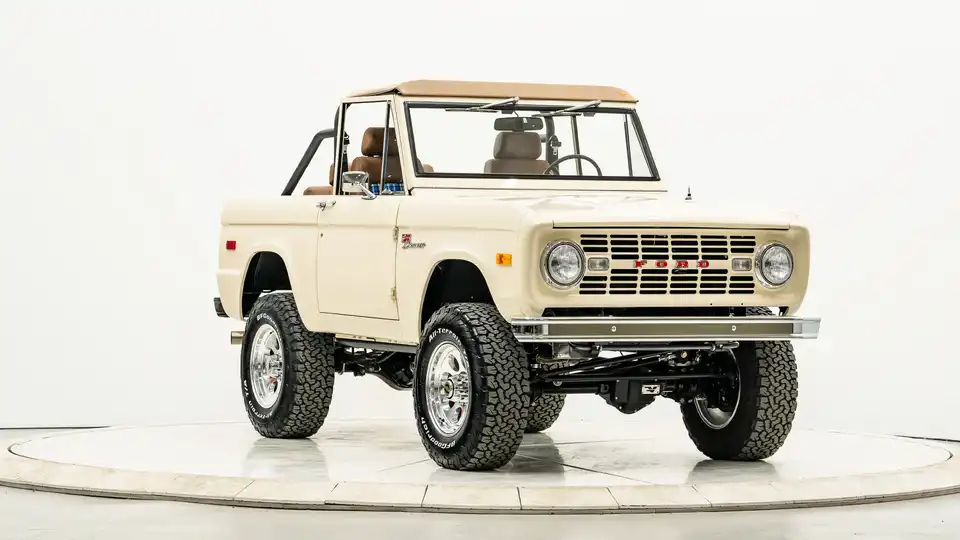 1966 Harvest Moon Ford Bronco For Sale_6 Passenger Side Front 