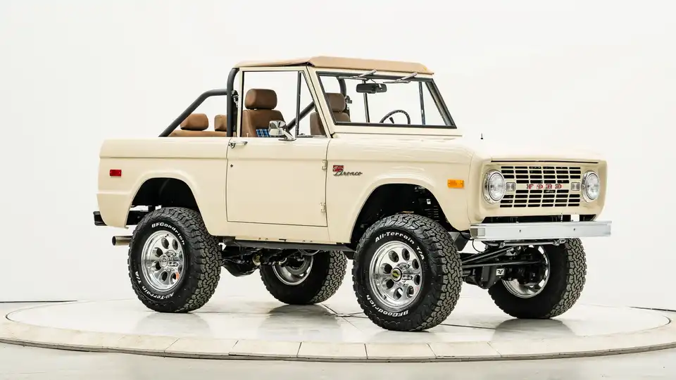 1966 Harvest Moon Ford Bronco For Sale_7 Passenger Side Front  3.4