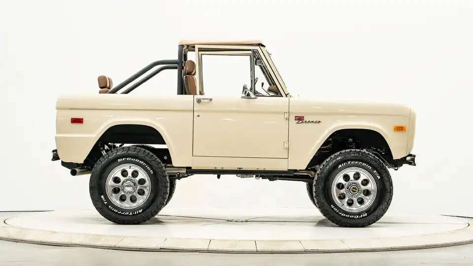 1966 Harvest Moon Ford Bronco For Sale_8 Passenger Side