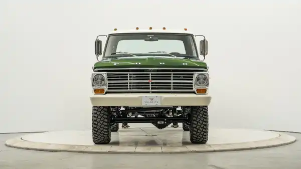 1971 Restored Ford F250_5 Front