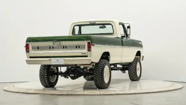 1971 Restored Ford F250_10 Passenger Side Rear
