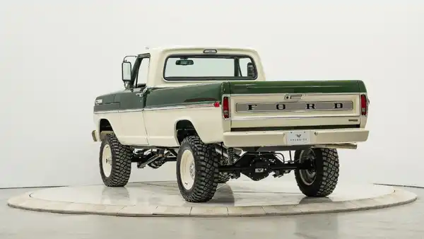 1971 Restored Ford F250_12Driver Side Rear