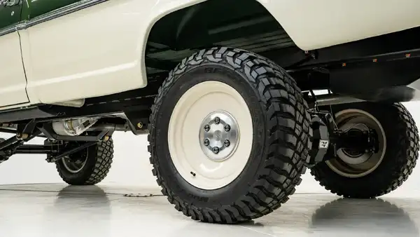 1971 Restored Ford F250_25 Exterior 