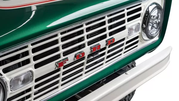 1977_Velocity Racing Green_0012_Grille