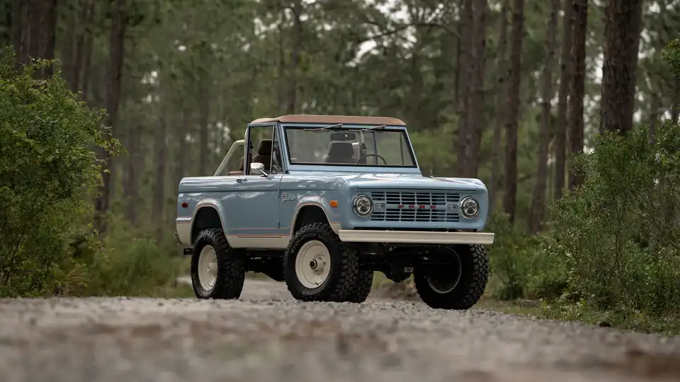 1974 Blue Ford Bronco For Sale_Lifestyle