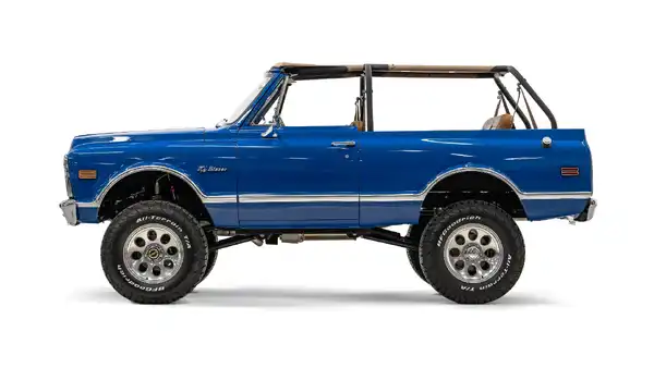 1972 Chevy K5 Blazer_2 Drivers Side 