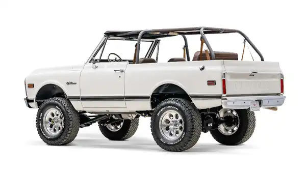 1969 Chevy K5 Blazer_13 Driver Side Rear 3.4