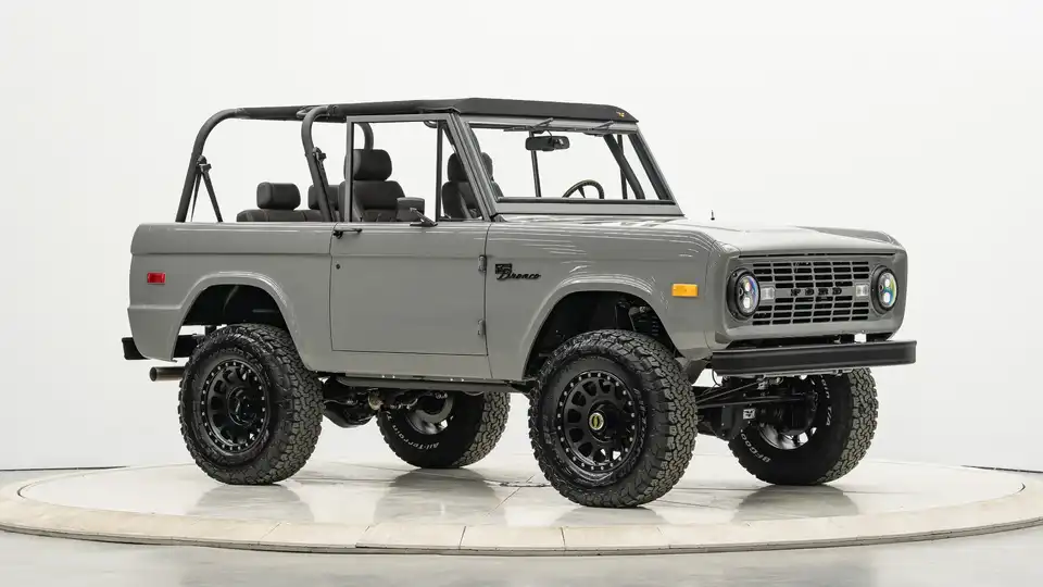 1976 Gray Ford Bronco For Sale_7 Passenger Side Front  3.4