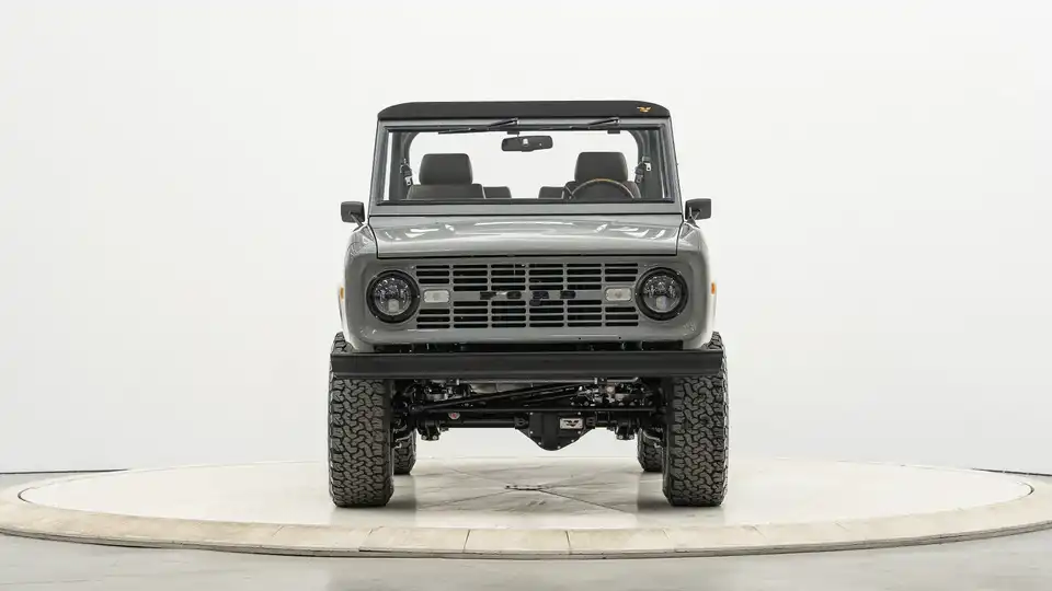 1976 Gray Ford Bronco For Sale_5 Front