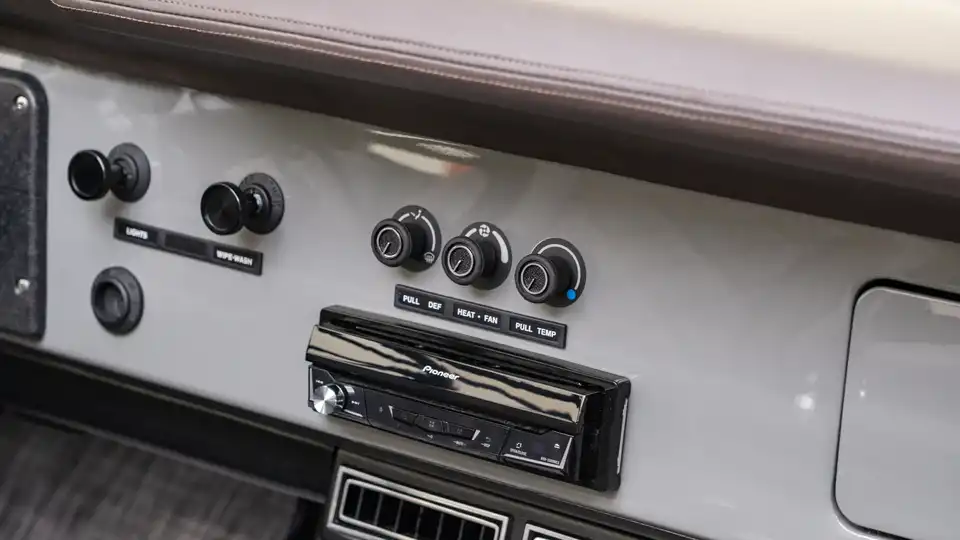 1976 Gray Ford Bronco For Sale_21 Interior