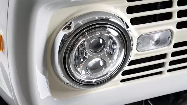 1969_Oxford White_0034_Right Headlight