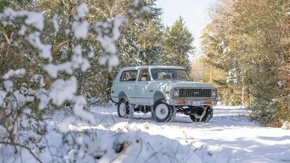 K5 Blazer In The Snow_Lifestyle