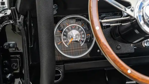 1973 Ford Bronco For Sale_15 Dakota Digital Gauges